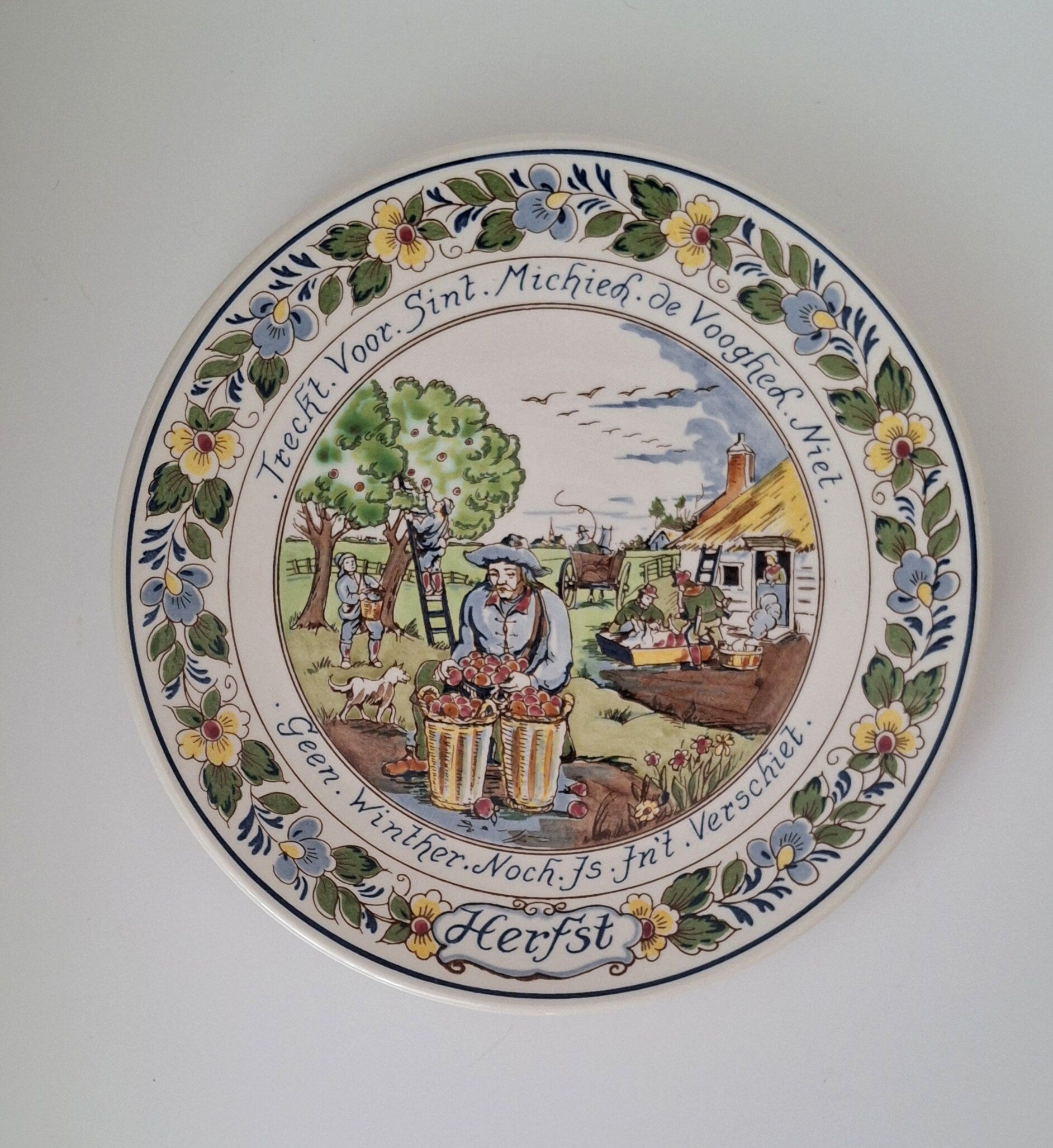 Set of Royal Delft Goedewaagen 4 Seasons wall hanging plates