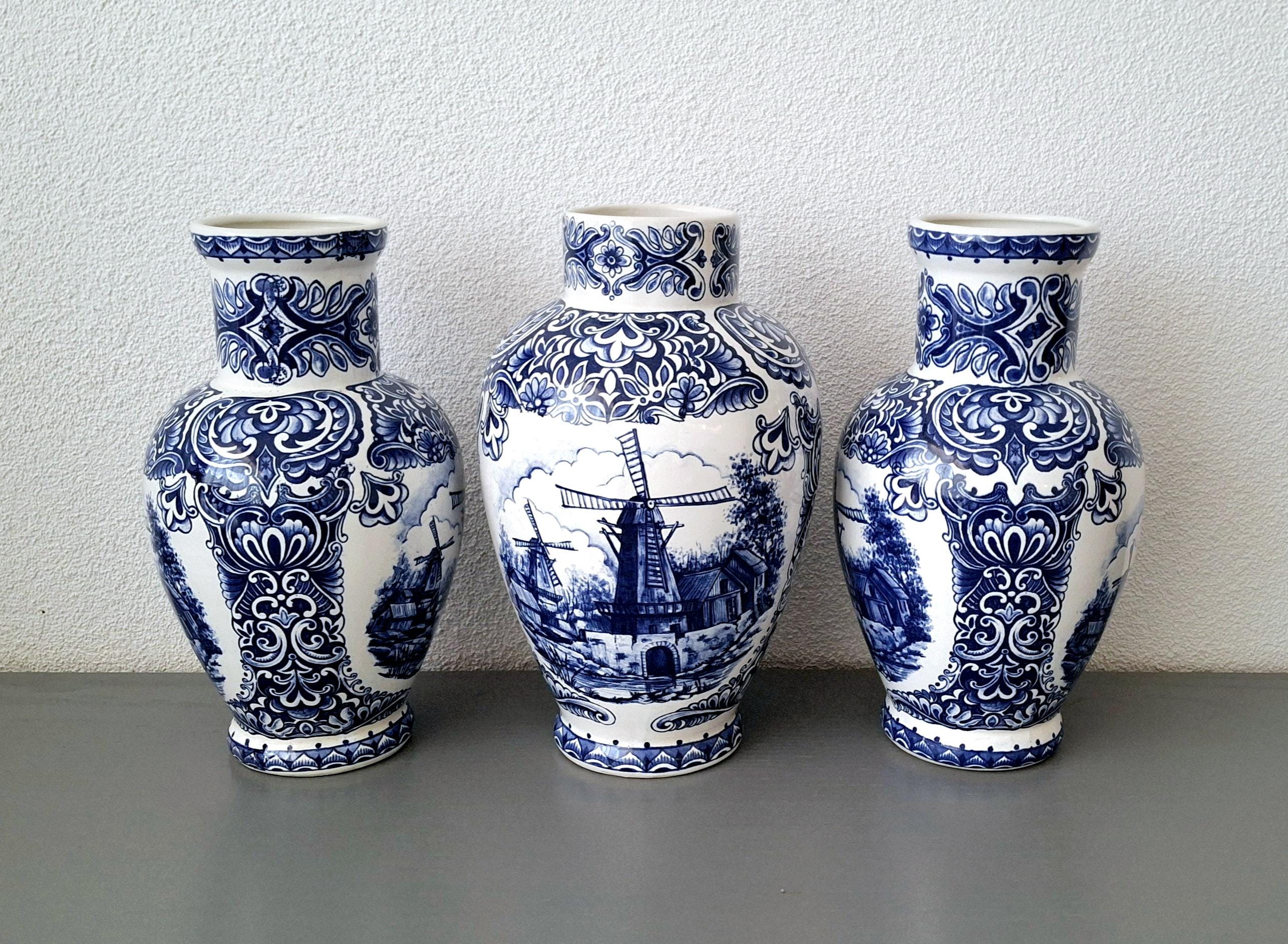 Large Delfts Blauw set of three vases