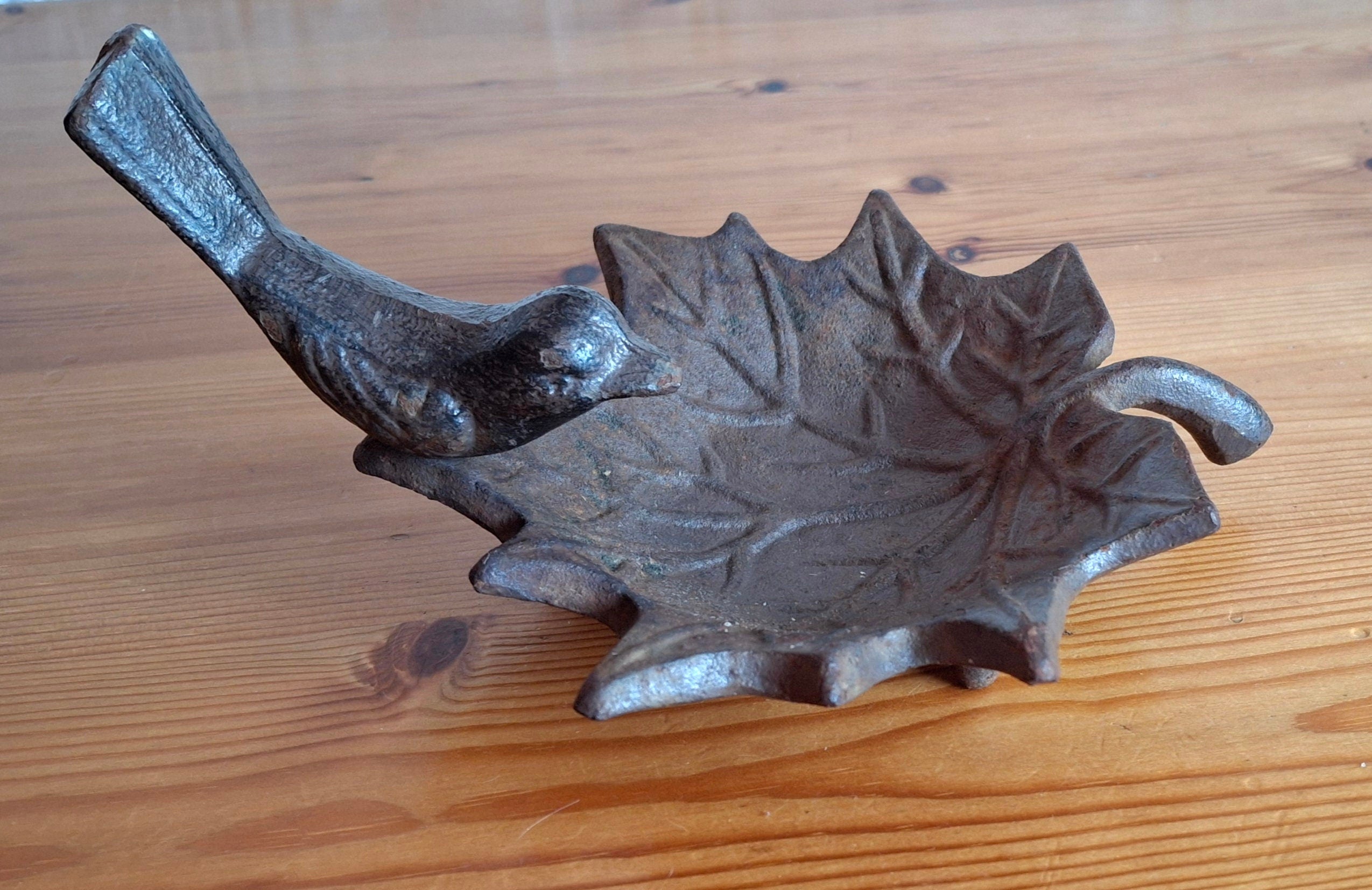 Cast iron bird figurines, Maple leaf bird bath