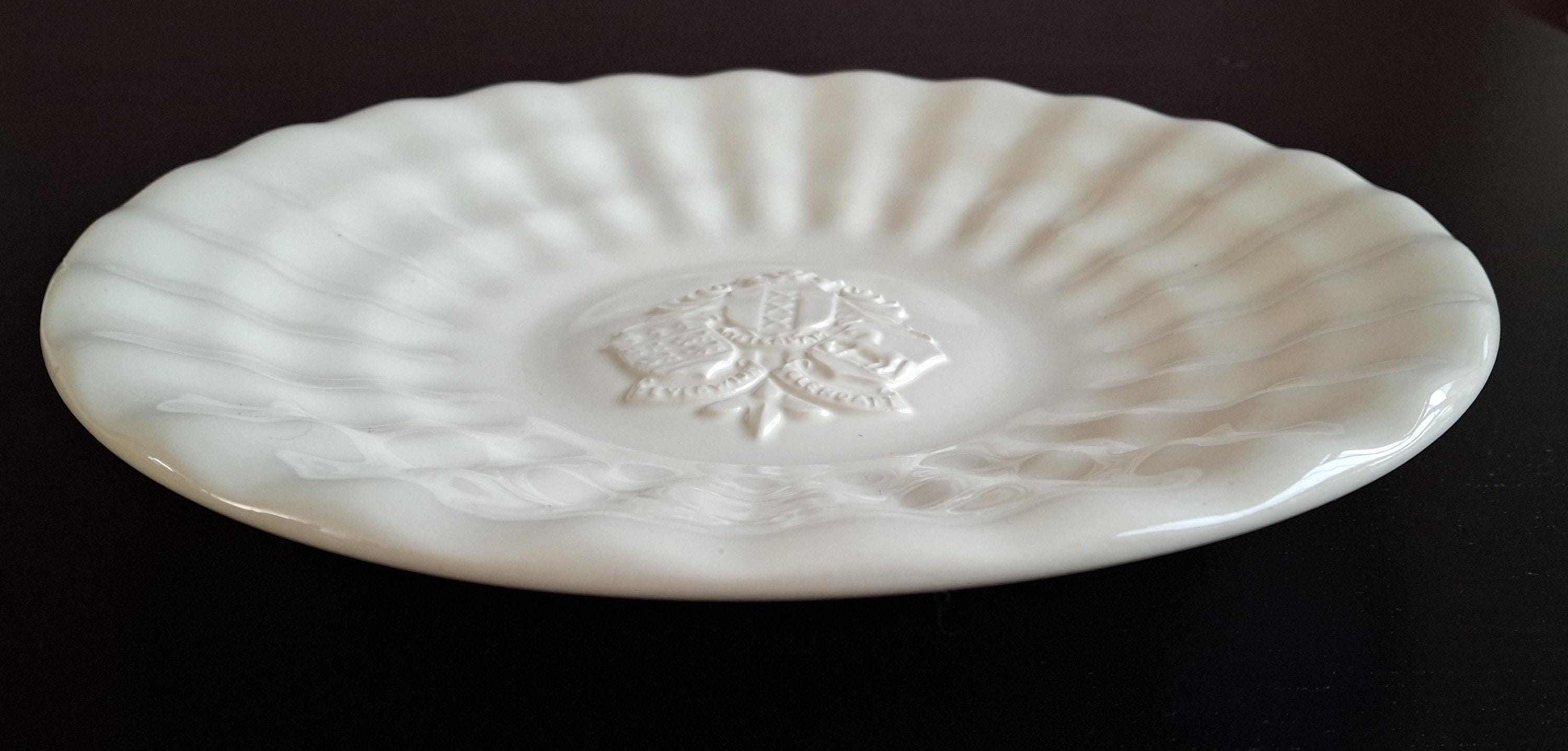 Commemorative porcelain plate, White glazed wall plate, Koninklijke Manufactuur Industrie