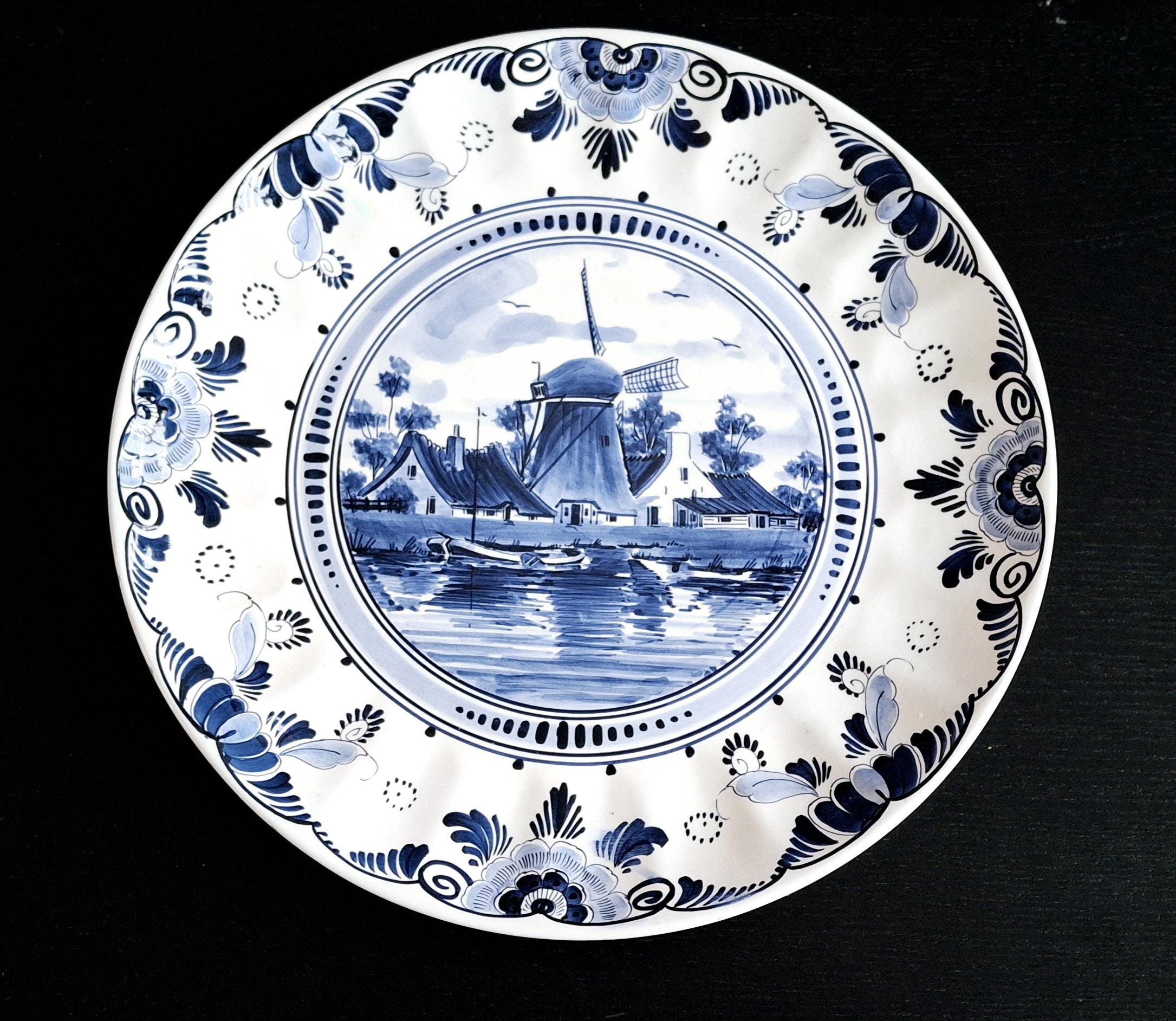 Large Delft decorative plate 34cm
