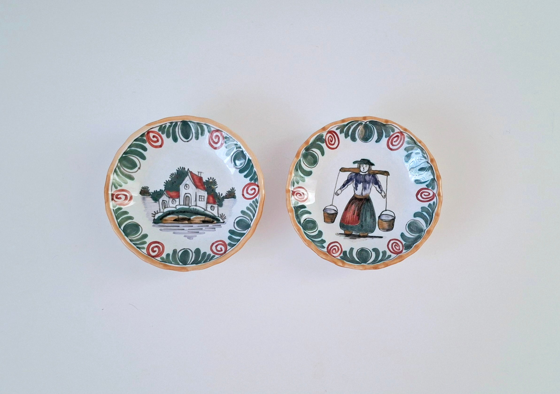 Pair of miniature Workum wall plates, Hand-painted dutch folk pottery