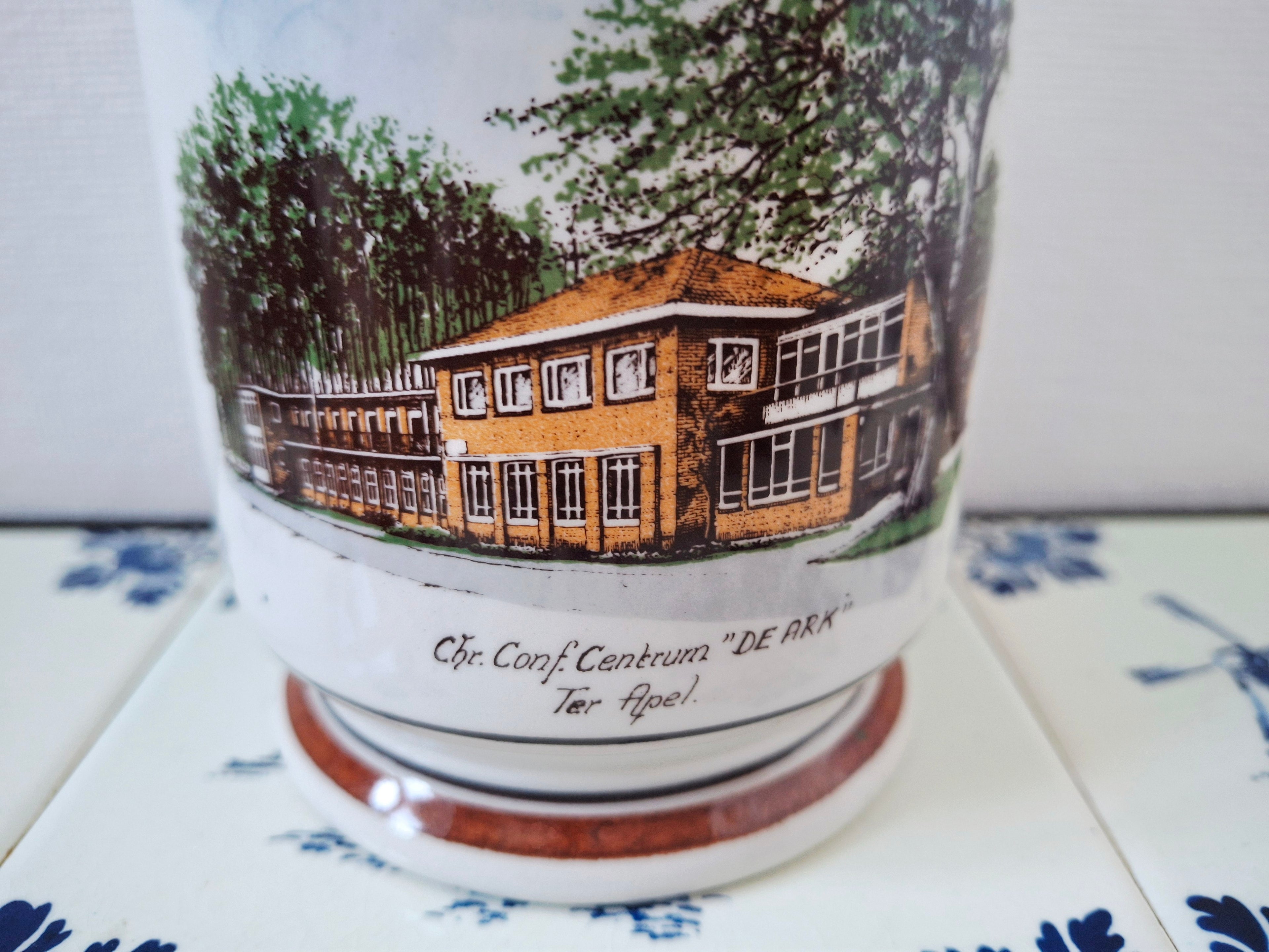 Dutch polychrome lidded jar