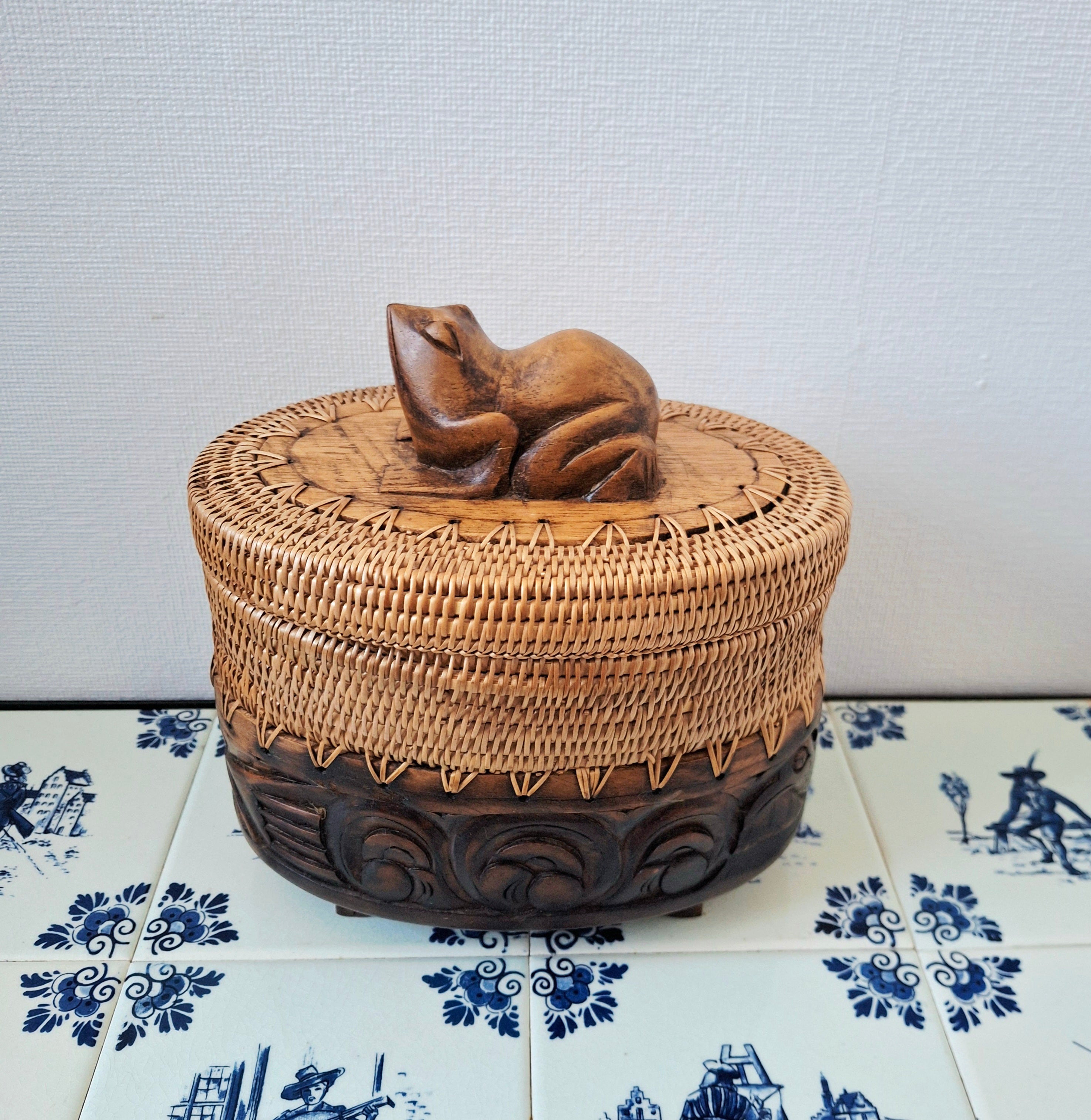 Lombok Indonesia wood & rattan trinket box