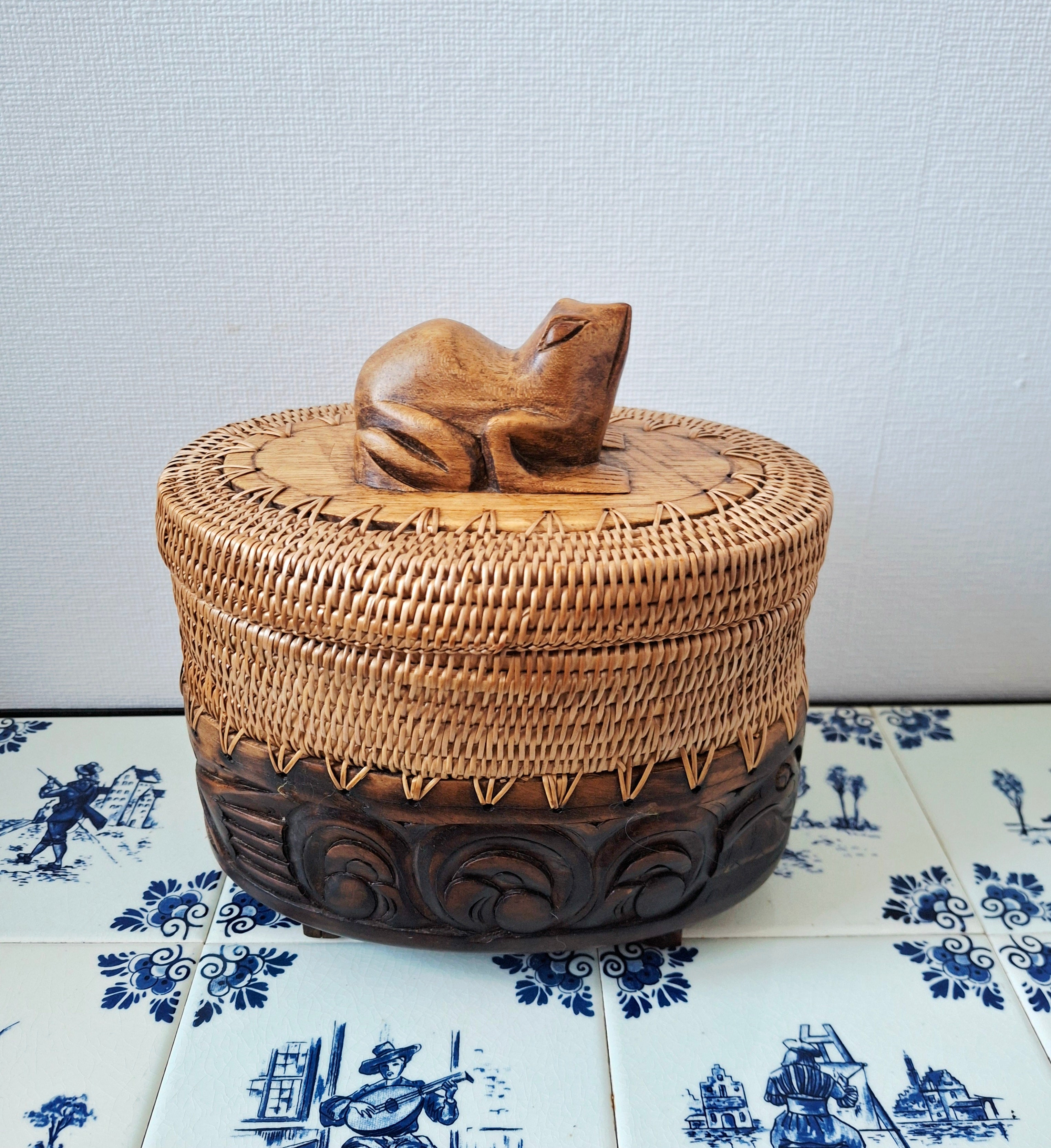 Lombok Indonesia wood & rattan trinket box