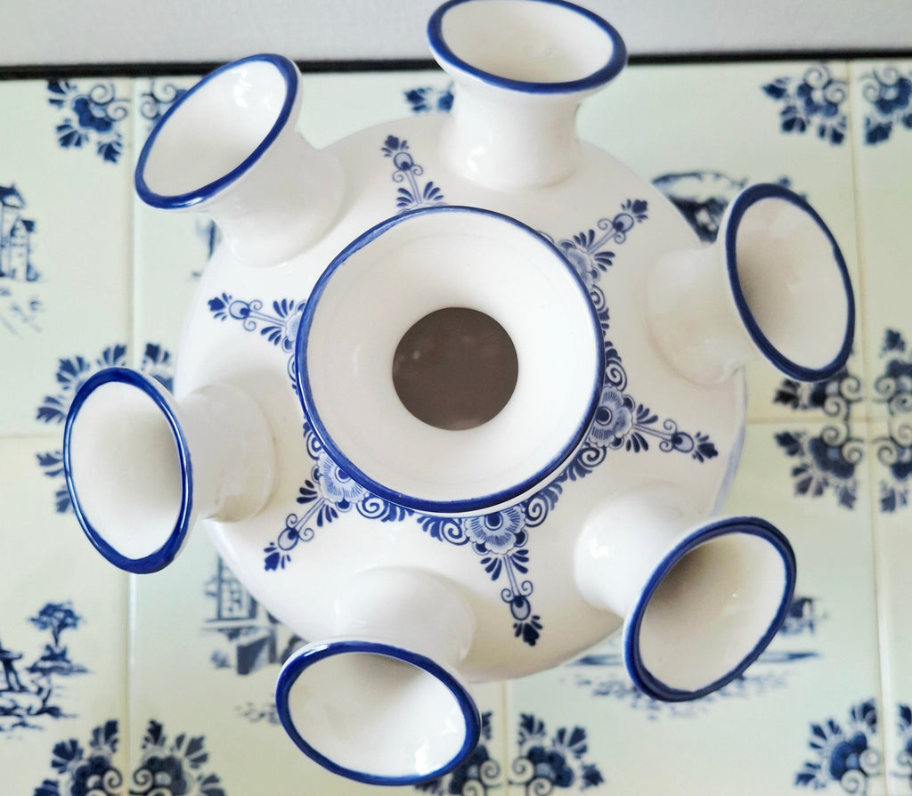 Delft tulip vase, Hand-painted dutch pottery