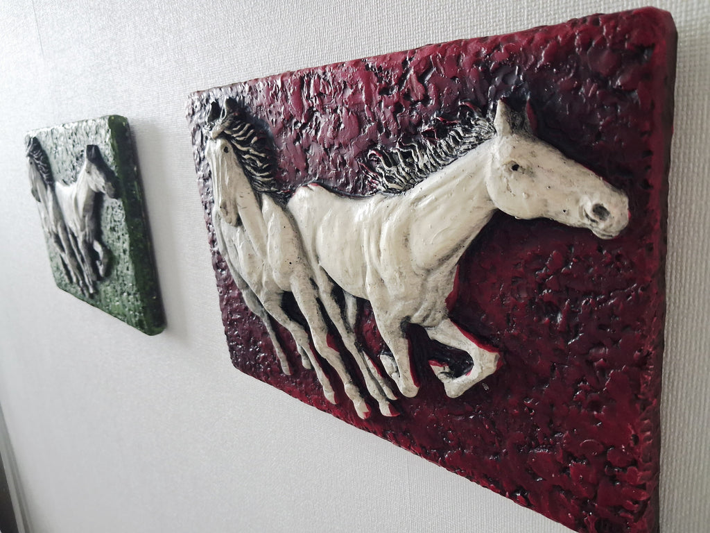 Vintage dutch horse wall plaque set, Hobra Rhenen Holland relief panels