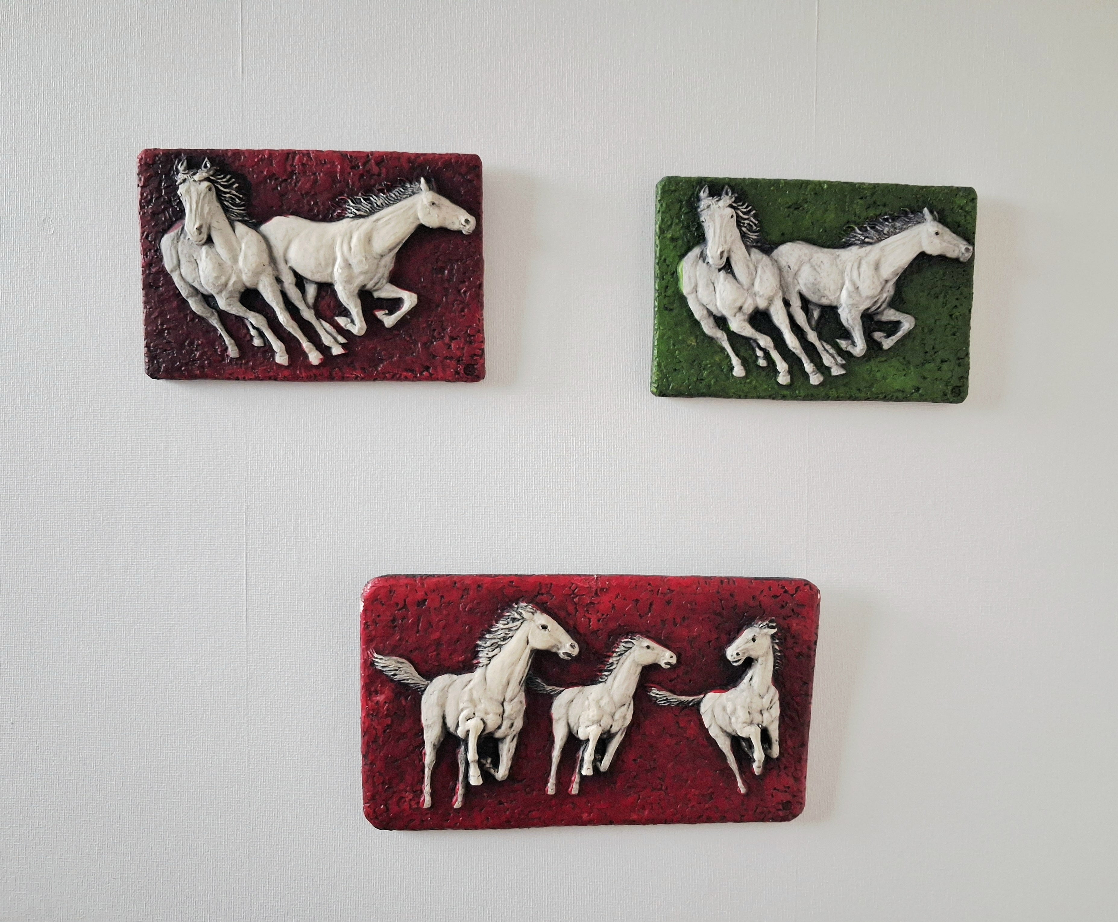 Vintage dutch horse wall plaque set, Hobra Rhenen Holland relief panels