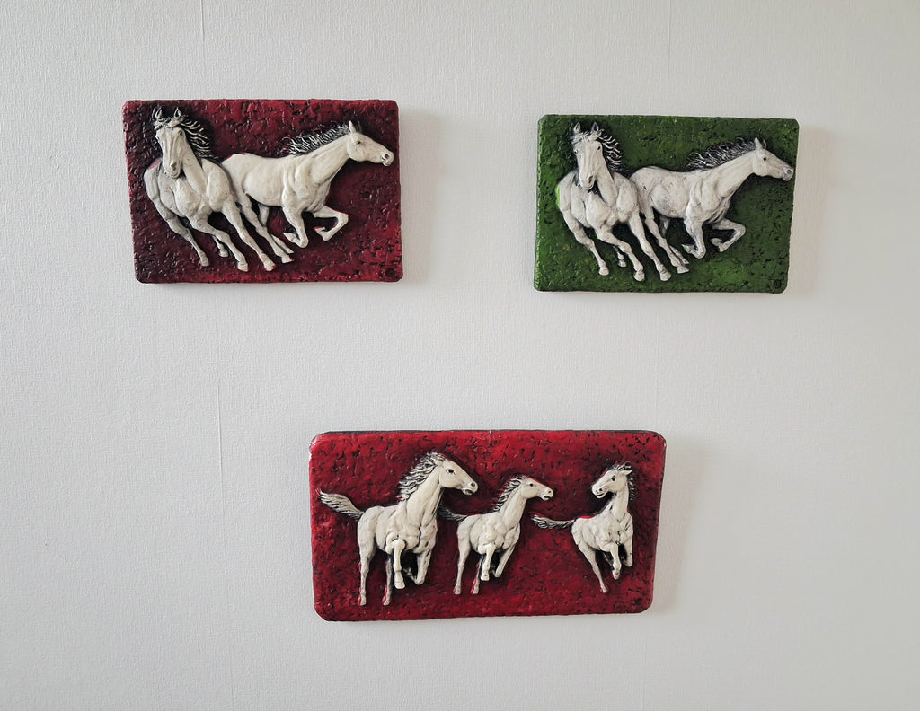 Vintage dutch horse wall plaque set, Hobra Rhenen Holland relief panels