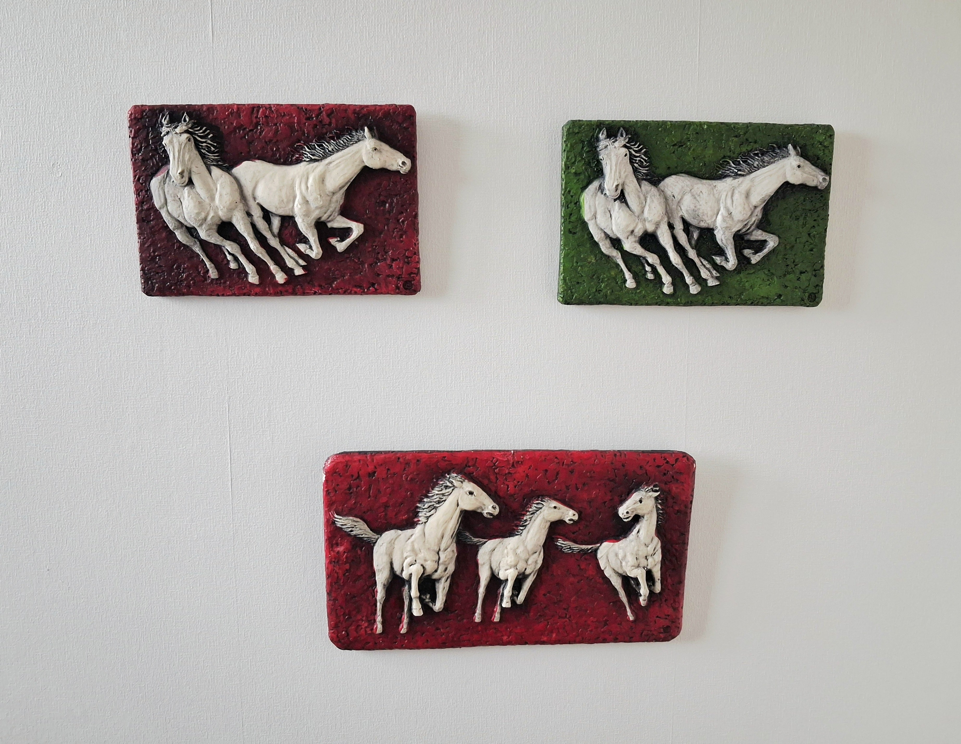 Vintage dutch horse wall plaque set, Hobra Rhenen Holland relief panels