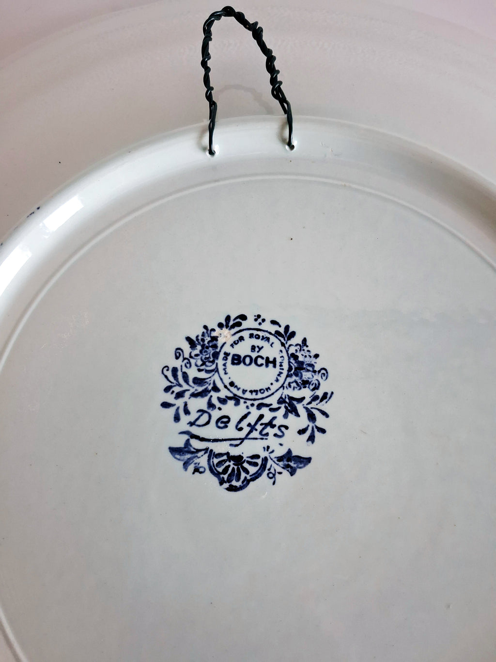 Large Delfts Royal Sphinx wall plates, 15.5 inches