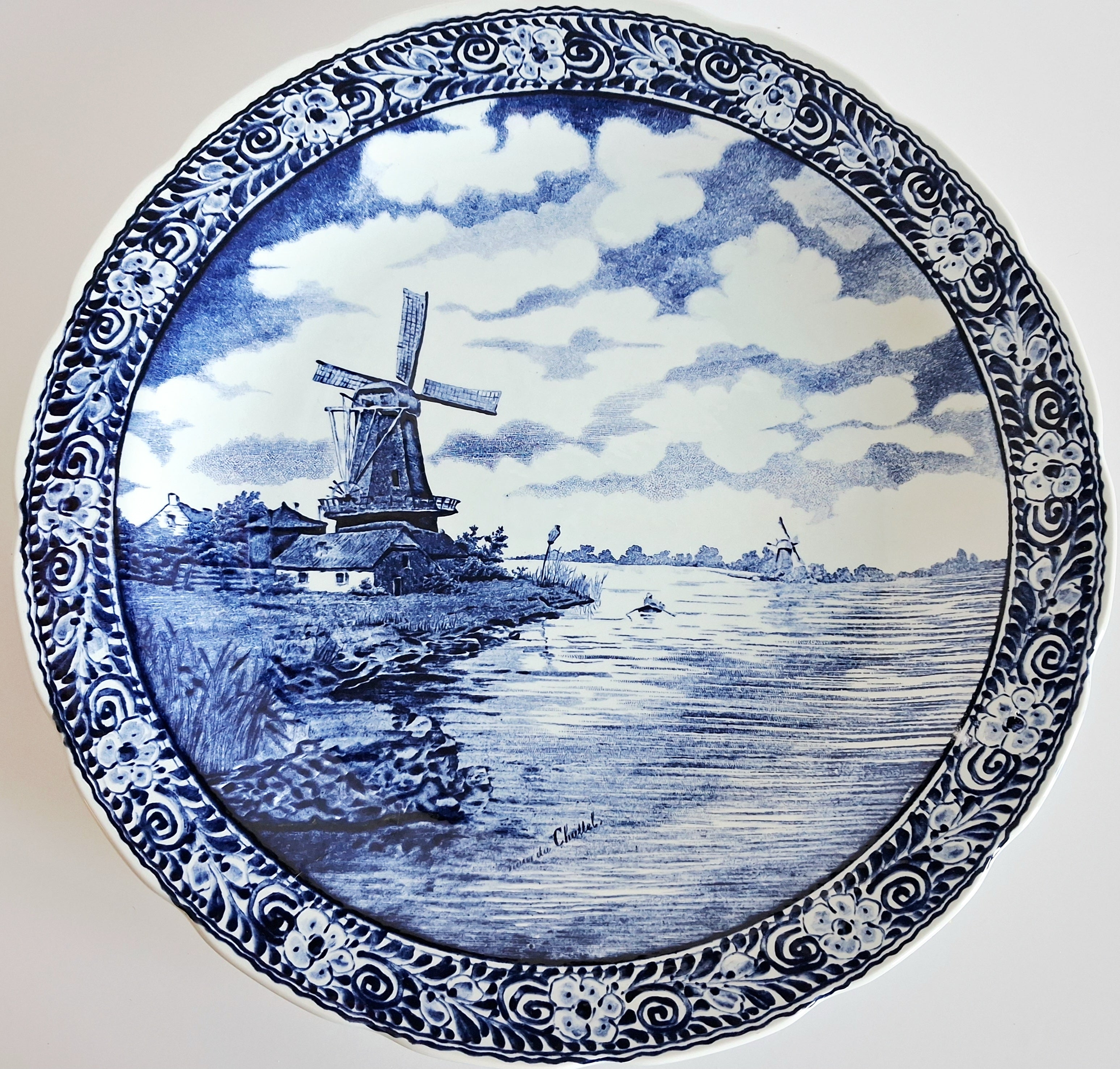 Large Delfts Royal Sphinx wall plates, 15.5 inches