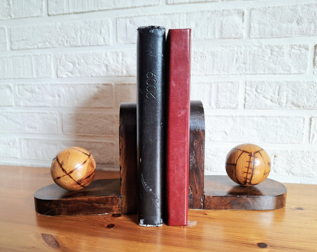 A Pair of oak bookends, Art deco bookends ball, Dutch wooden bookends with spheres