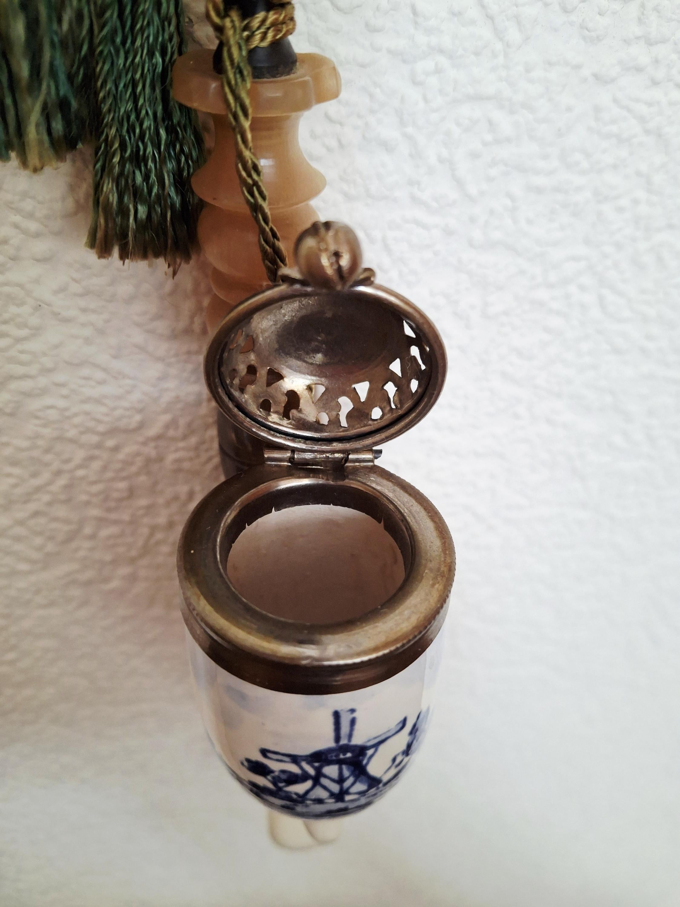 Dutch porcelain pipe with Delft Blue bowl and brass lid, Collectible Tobacco Pipe