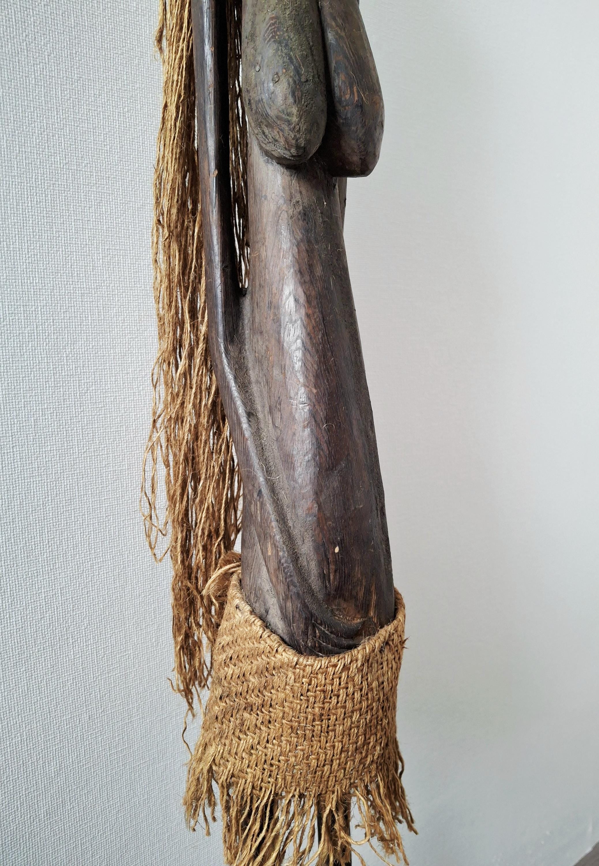 Tall african tribal female figure, Hand carved wood sculpture - 101.5 cm