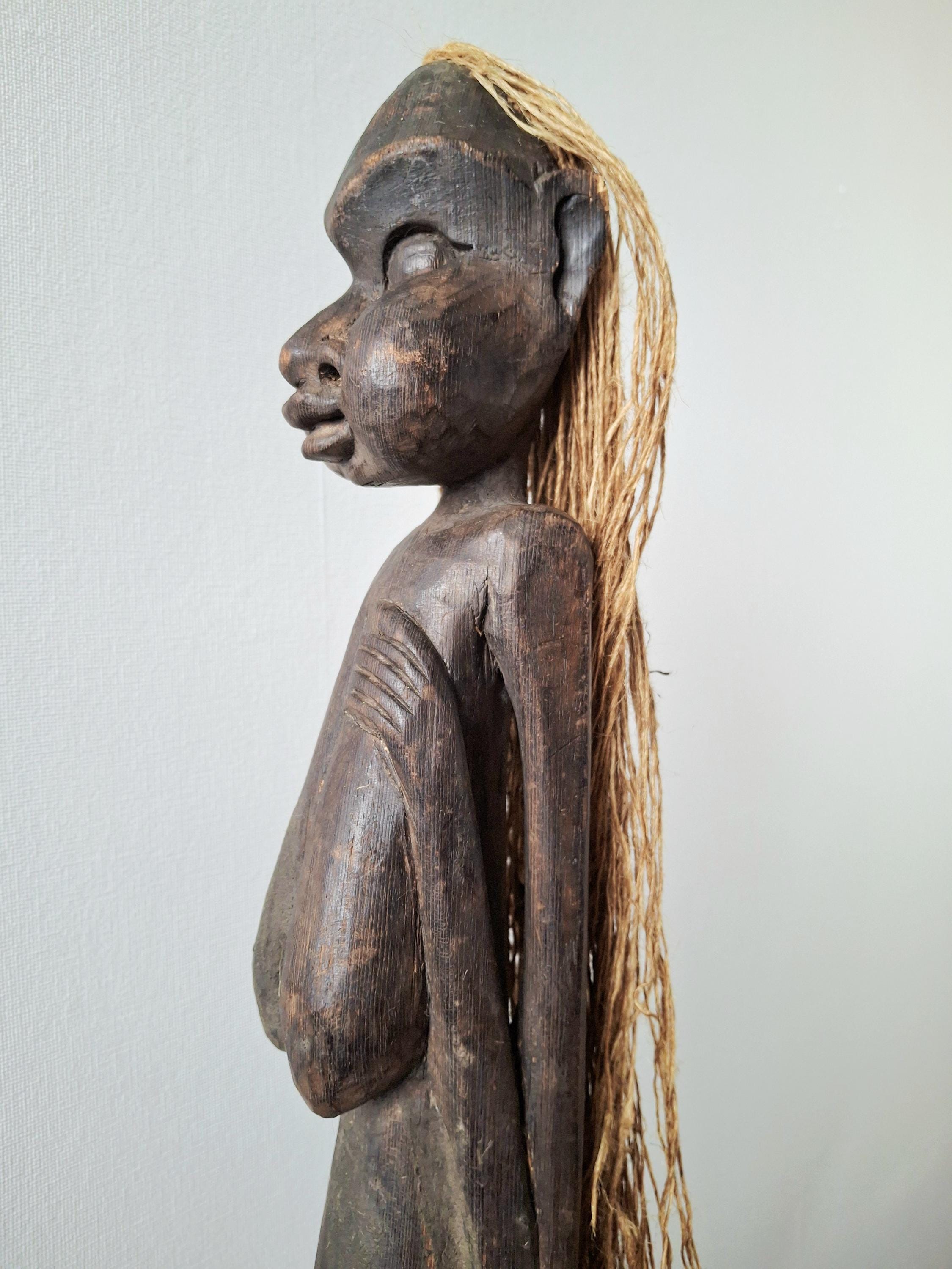 Tall african tribal female figure, Hand carved wood sculpture - 101.5 cm