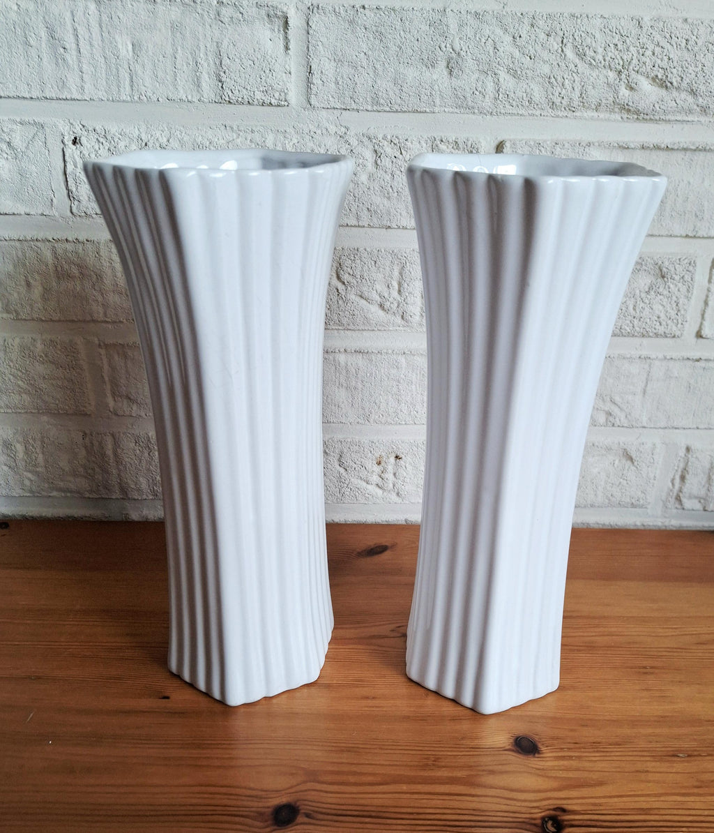 Set of three Delfts Wit white vases