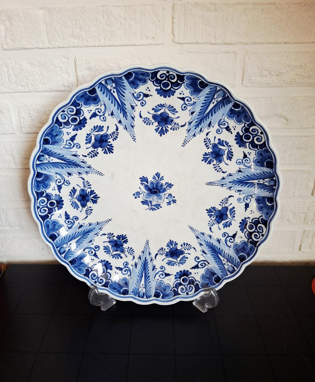 Royal Delft large hand painted plate, 1949