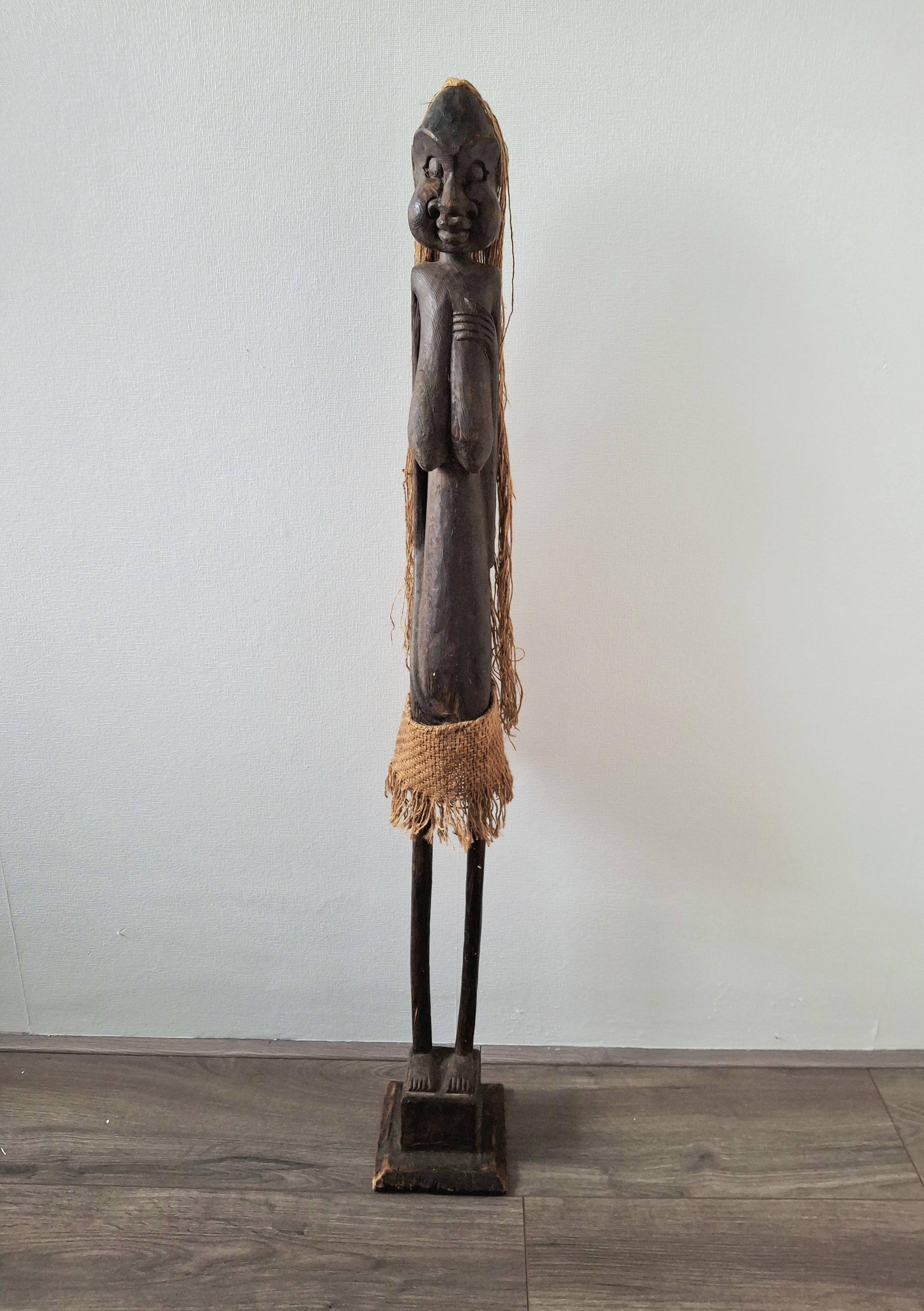 Tall african tribal female figure, Hand carved wood sculpture - 101.5 cm