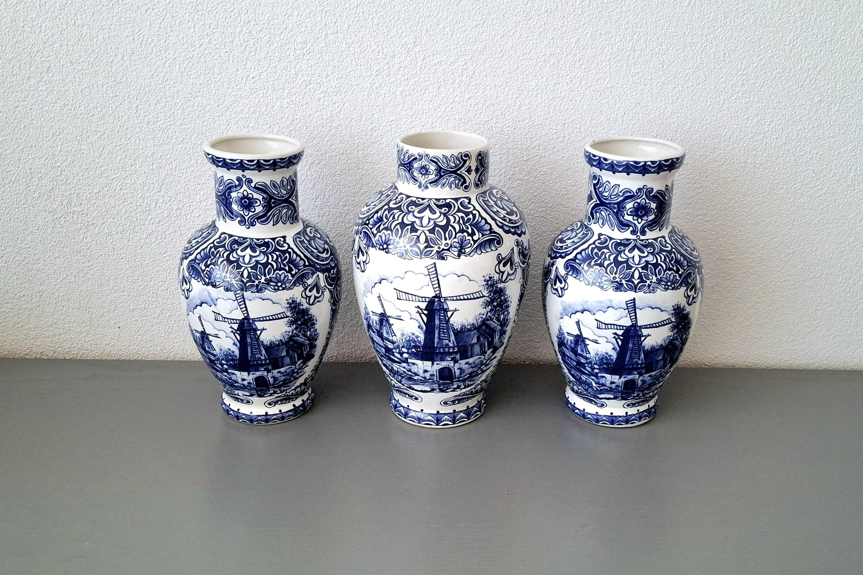 Large Delfts Blauw set of three vases