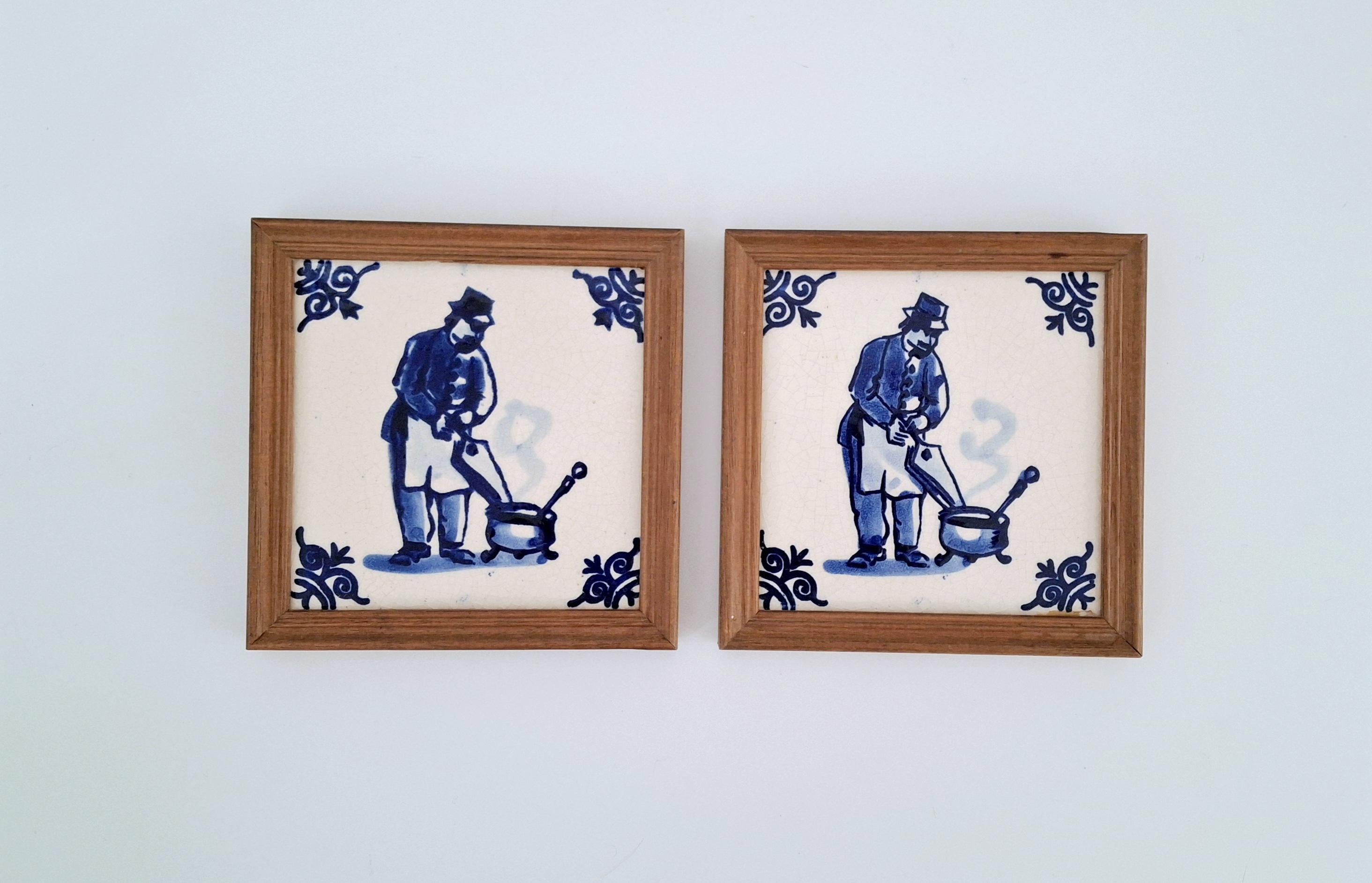 Dutch Delft blue tiles, Framed hand-painted ceramic pair tile