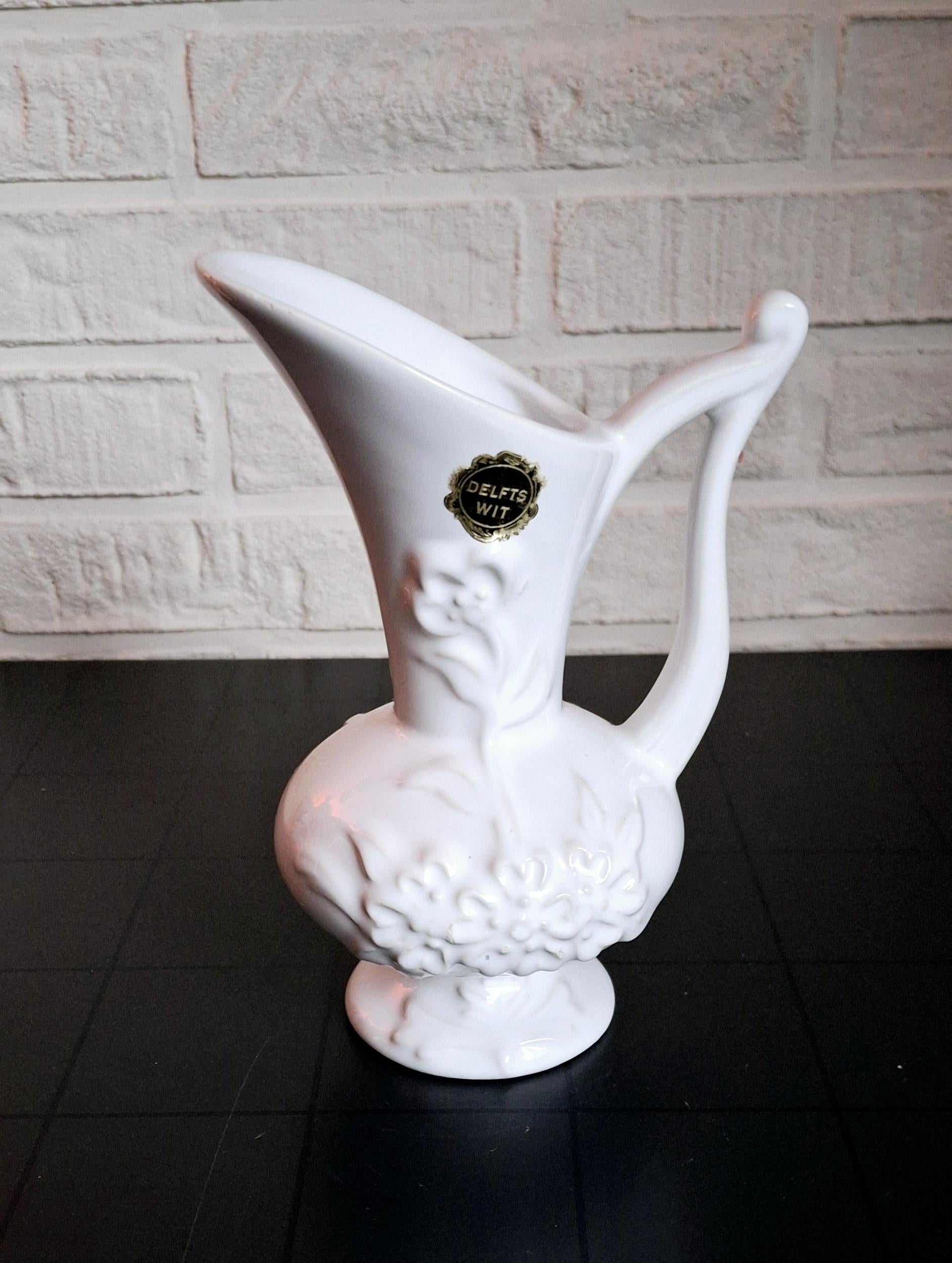 Set of Delft White pitcher and bowl by Flora Gouda