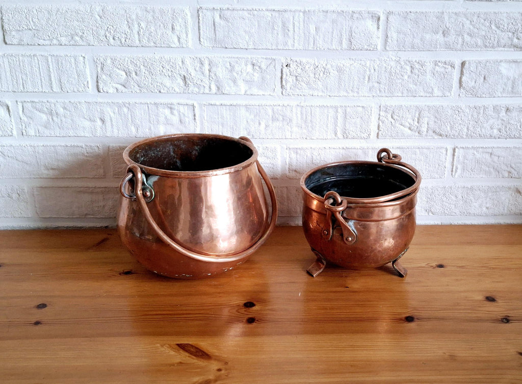 Set of two French copper pots