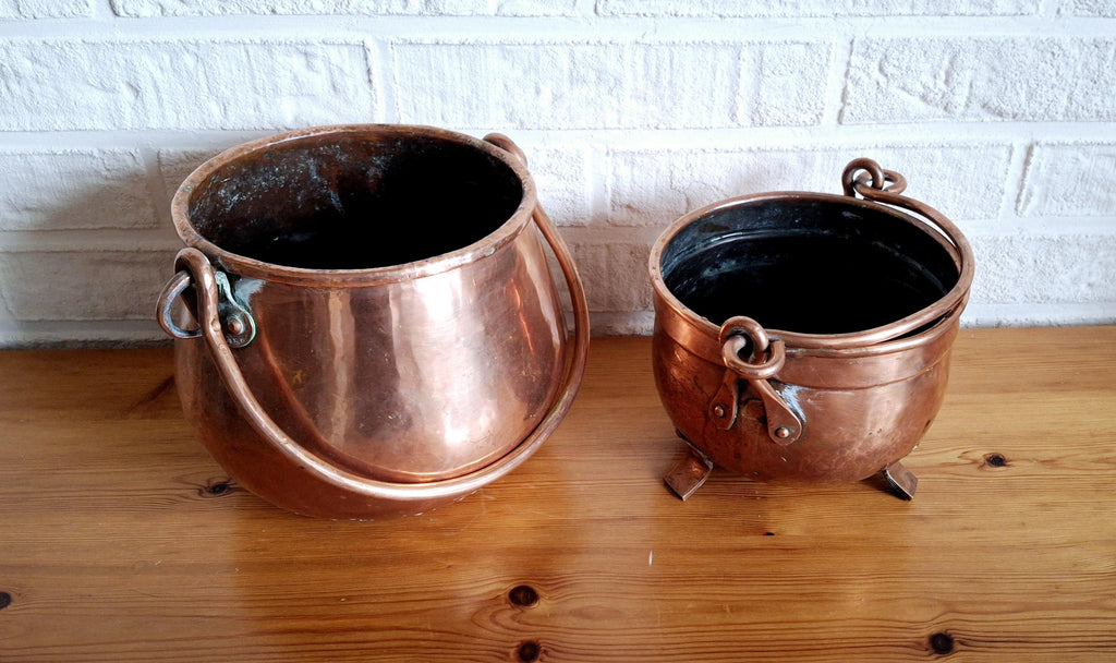 Set of two French copper pots