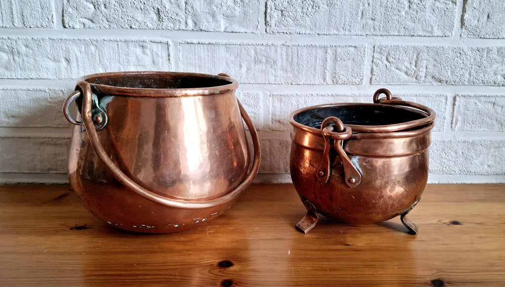 Set of two French copper pots