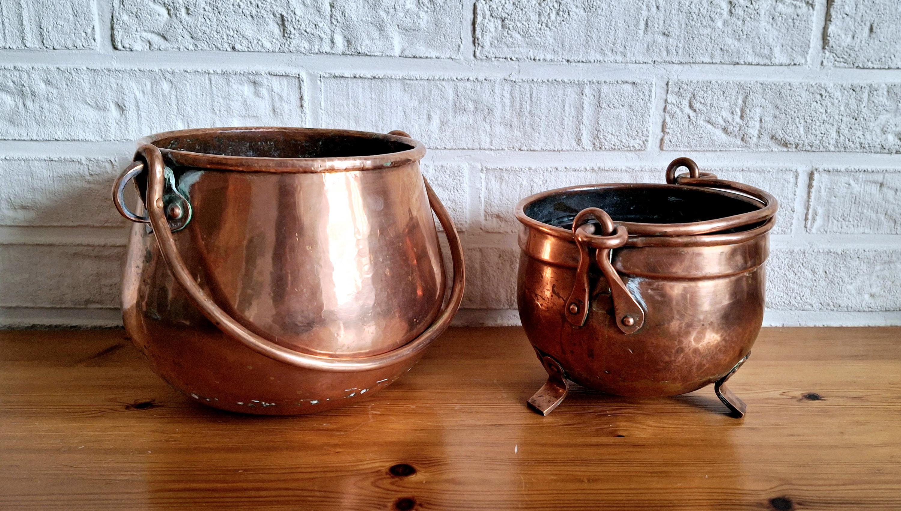 Set of two French copper pots