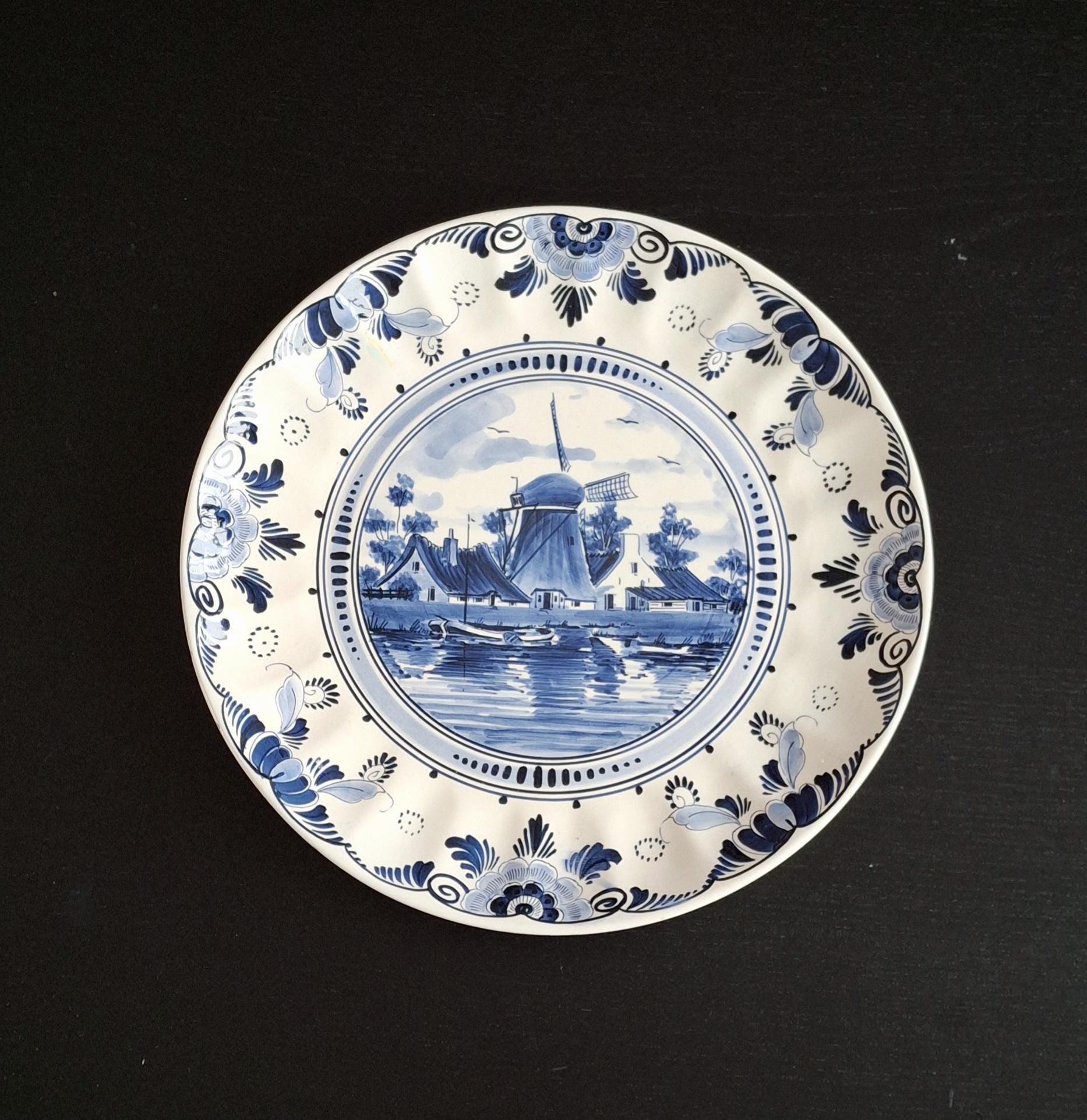 Large Delft decorative plate 34cm