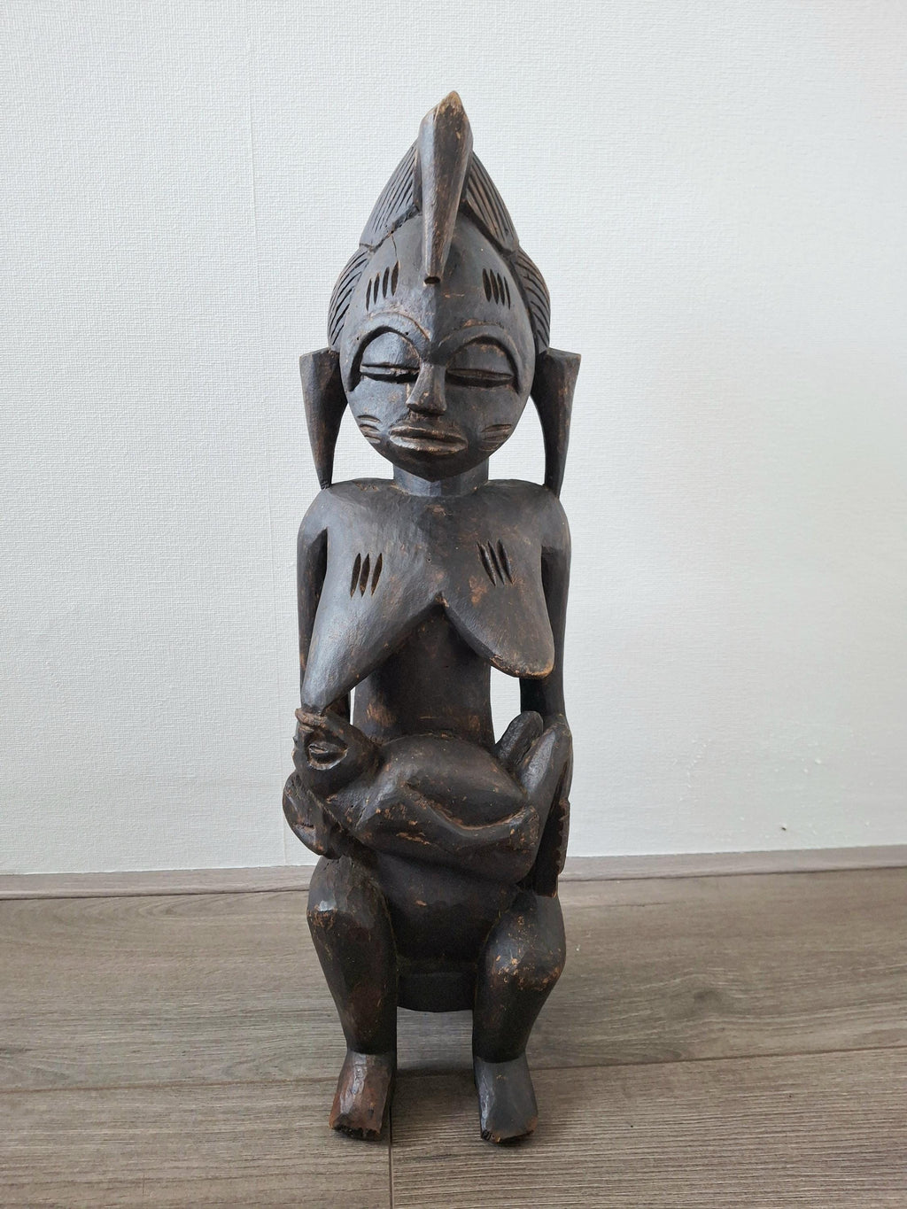 African wooden fertility statue, Nigerian mother and child, 50cm tall