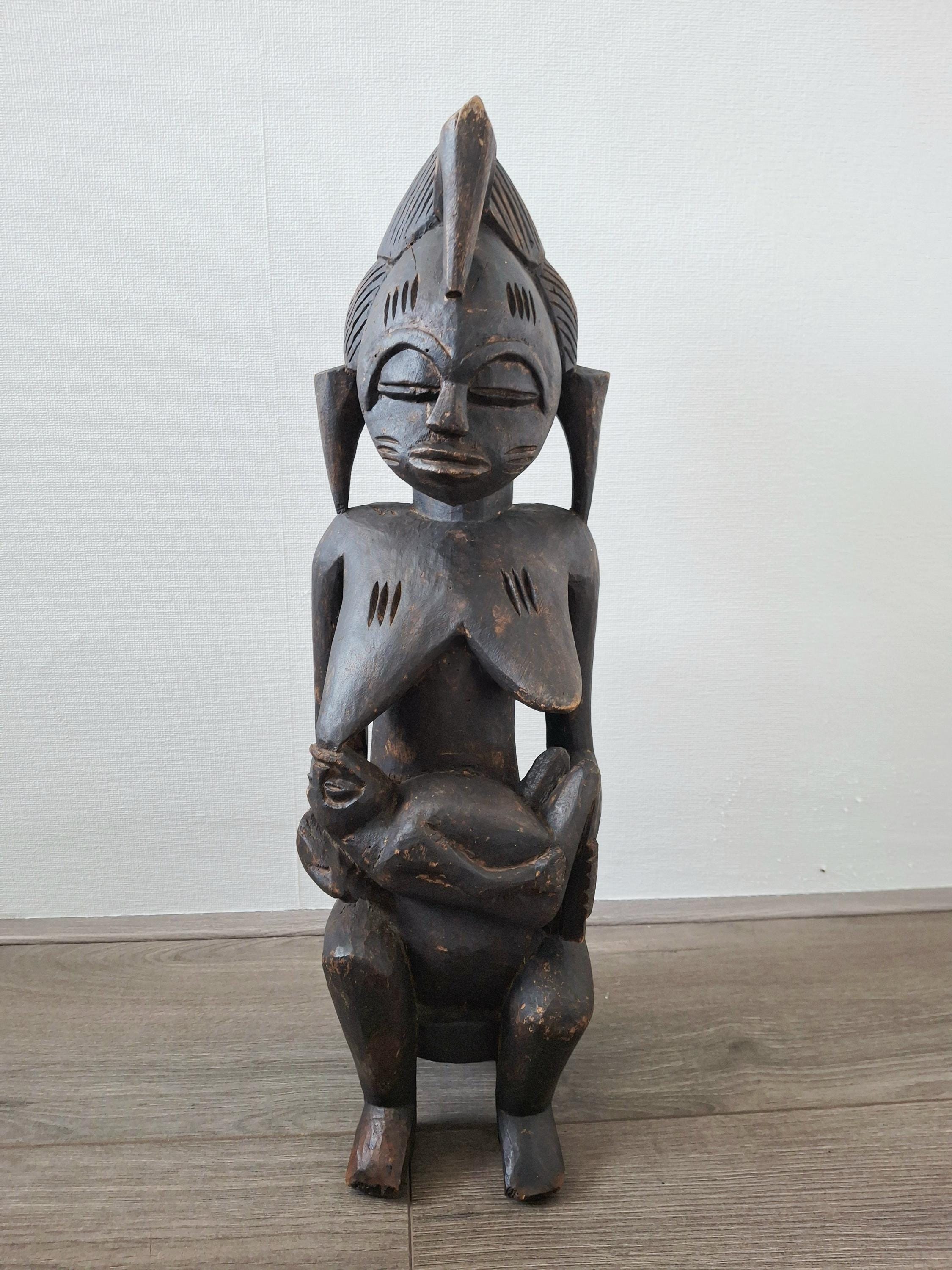 African wooden fertility statue, Nigerian mother and child, 50cm tall