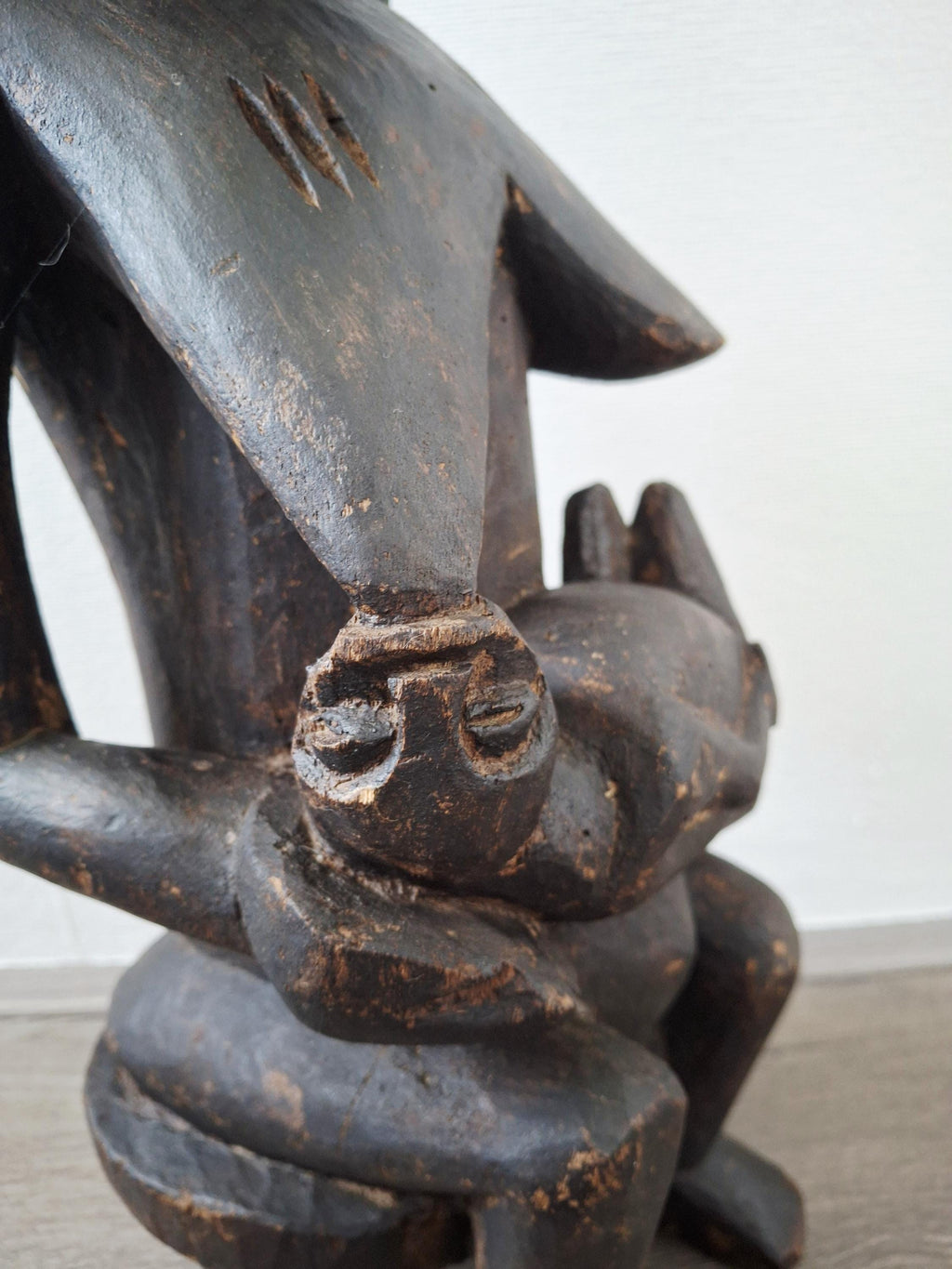 African wooden fertility statue, Nigerian mother and child, 50cm tall